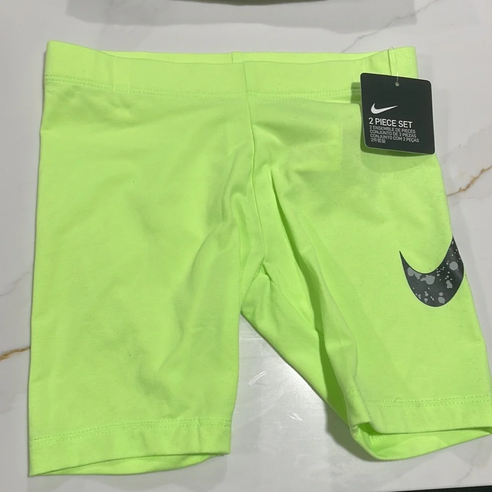 Nike 2 Piece Set